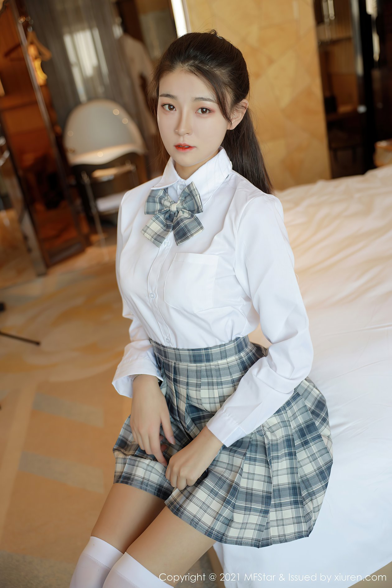 [MFStar模范学院] 2021.01.27 VOL.448 Laura苏雨彤 [40P-412MB]