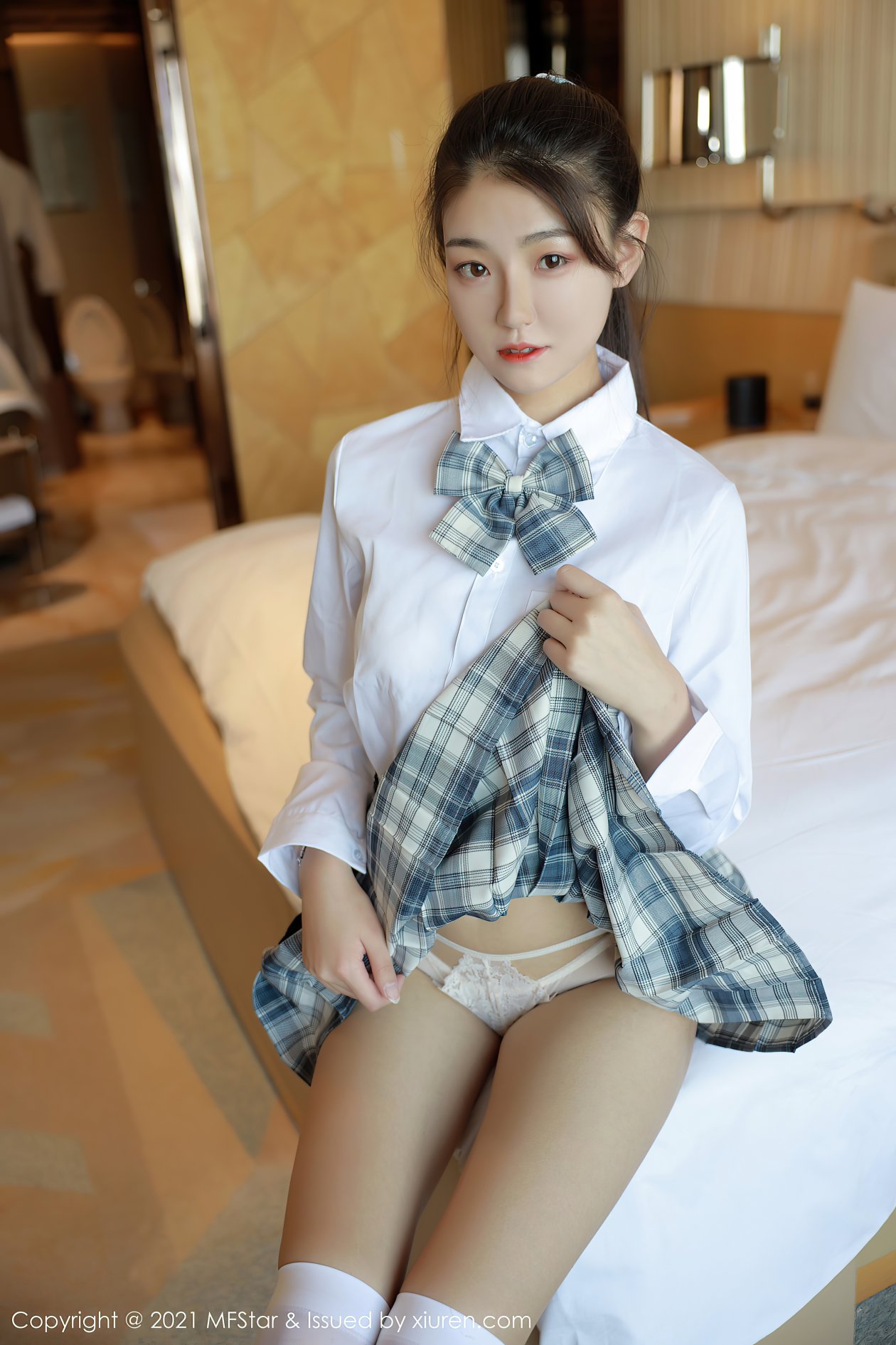 [MFStar模范学院] 2021.01.27 VOL.448 Laura苏雨彤 [40P-412MB]
