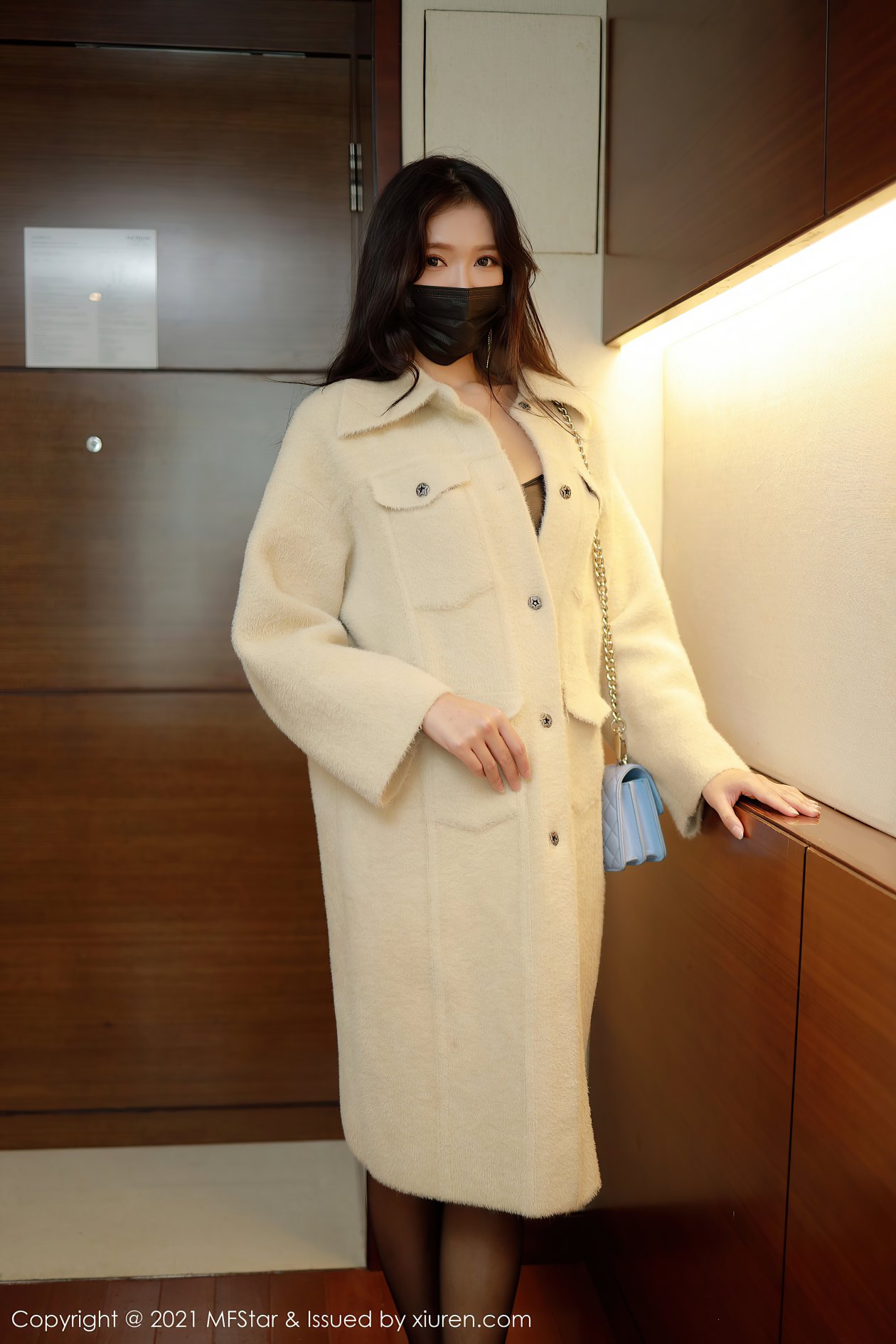 [MFStar模范学院] 2021.01.22 VOL.445 娜比 [44P-715MB]
