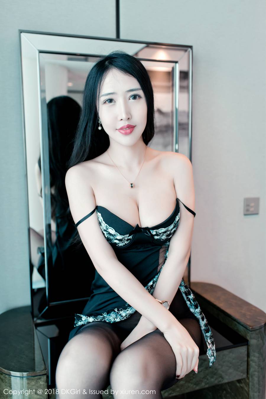 [DKGirl御女郎]2018.05.04 VOL.068 余馨妍 [52P-196MB]
