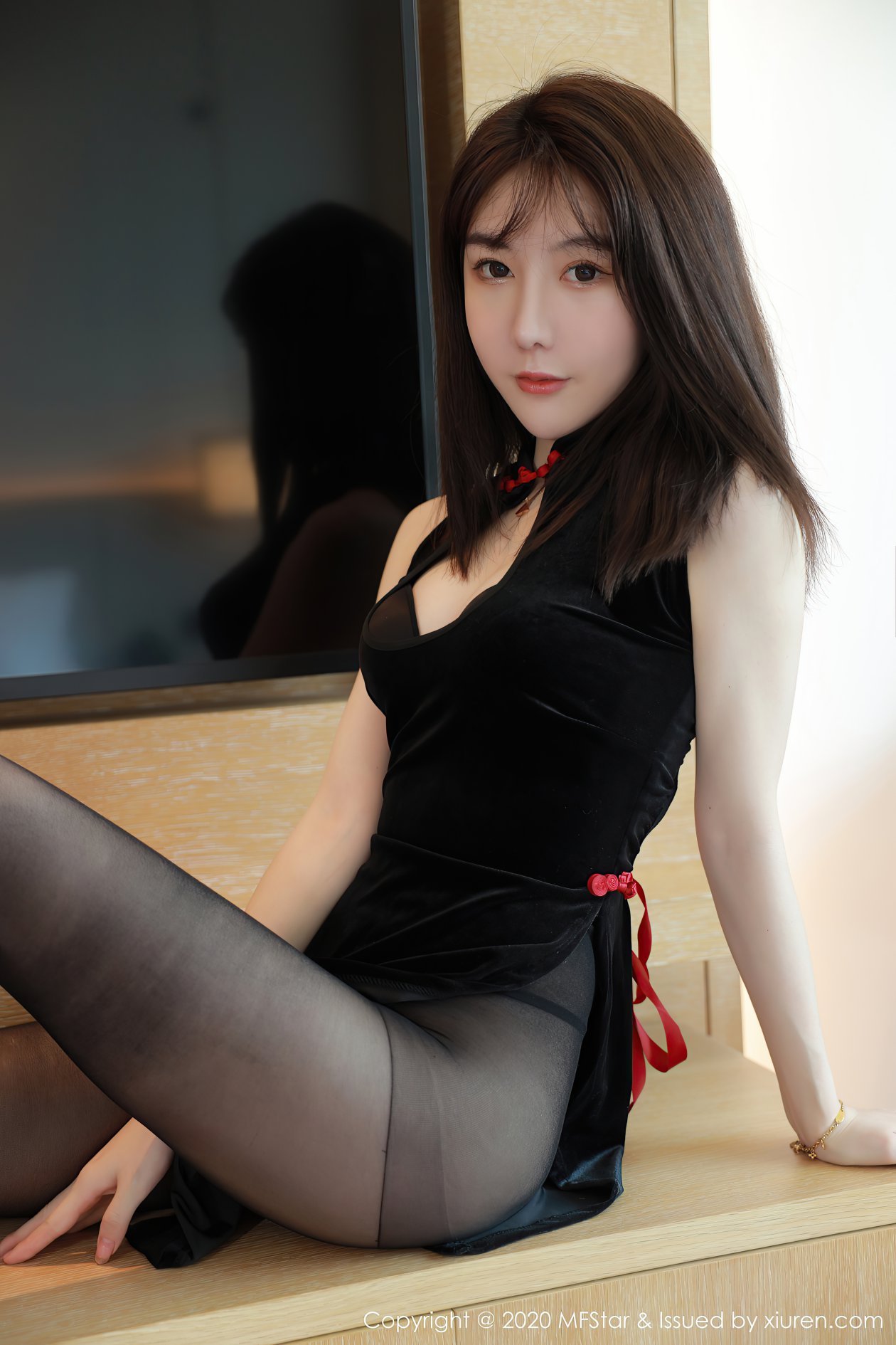 [MFStar模范学院] 2020.10.16 VOL.402 薛琪琪sandy [69P-702MB]