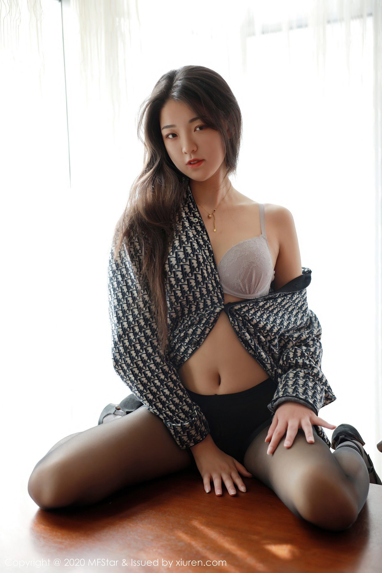 [MFStar模范学院] 2020.08.24 VOL.374 Laura苏雨彤 [52P-128MB]