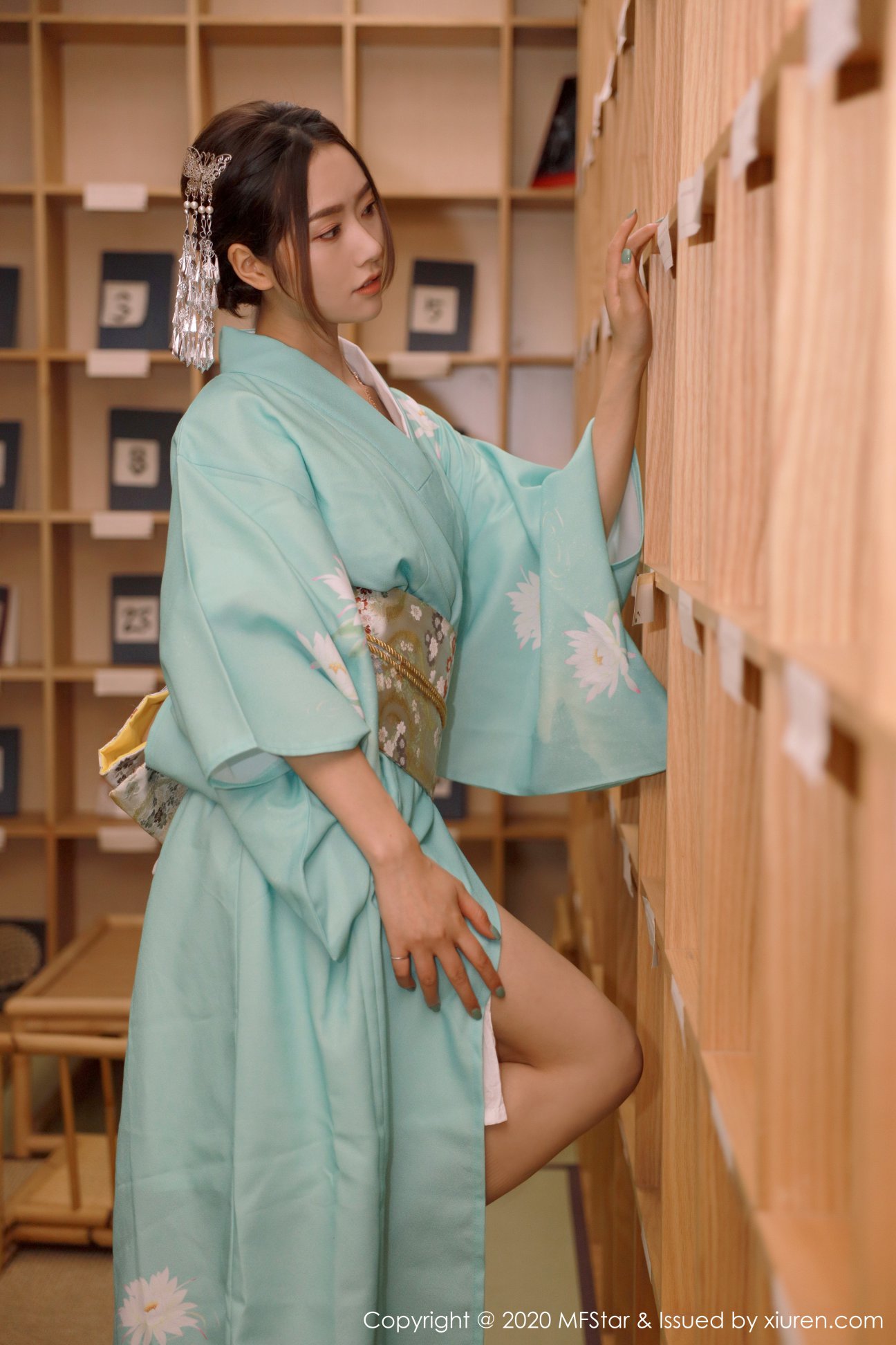 [MFStar模范学院] 2020.05.19 VOL.332 方子萱 [71P-240MB]