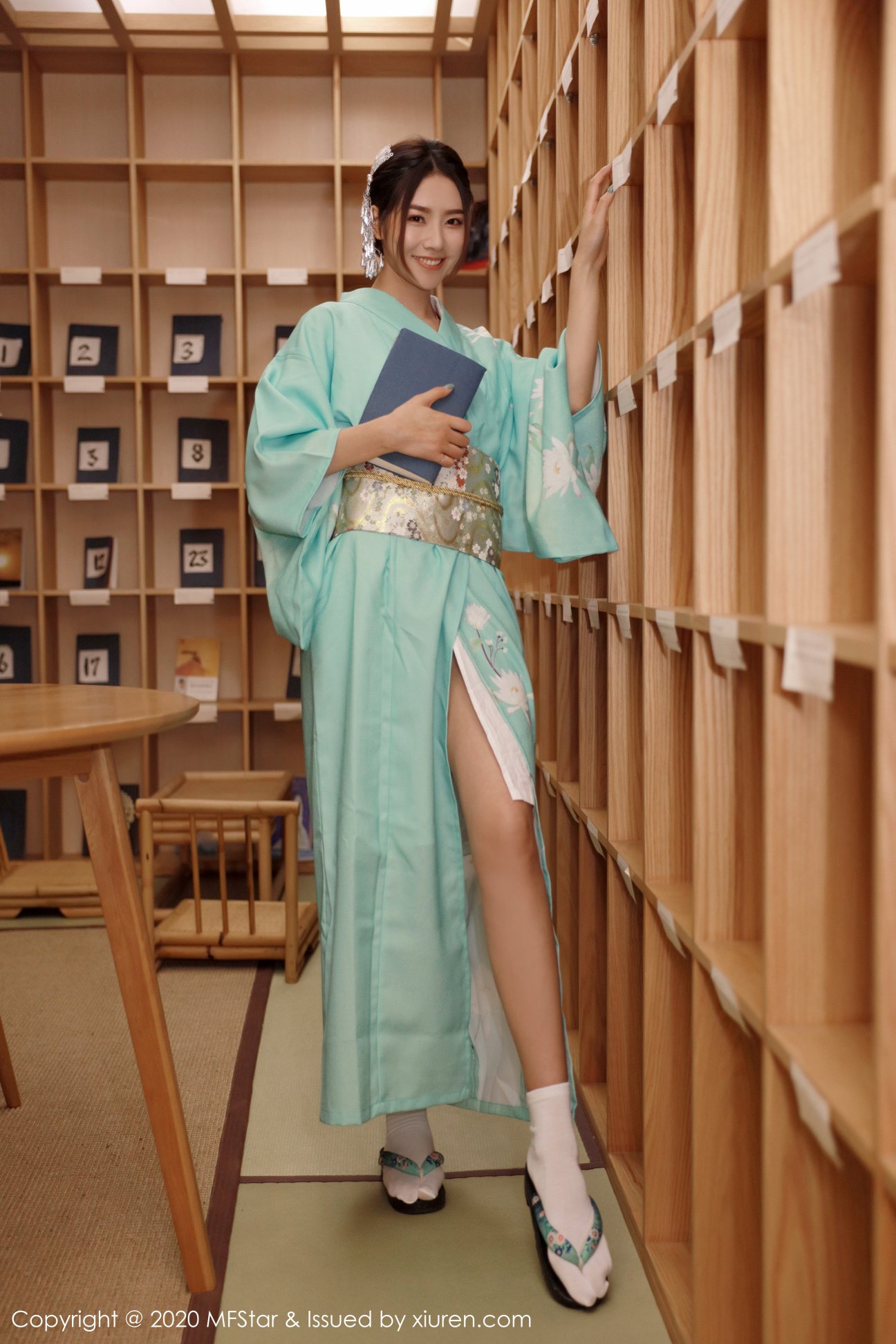 [MFStar模范学院] 2020.05.19 VOL.332 方子萱 [71P-240MB]