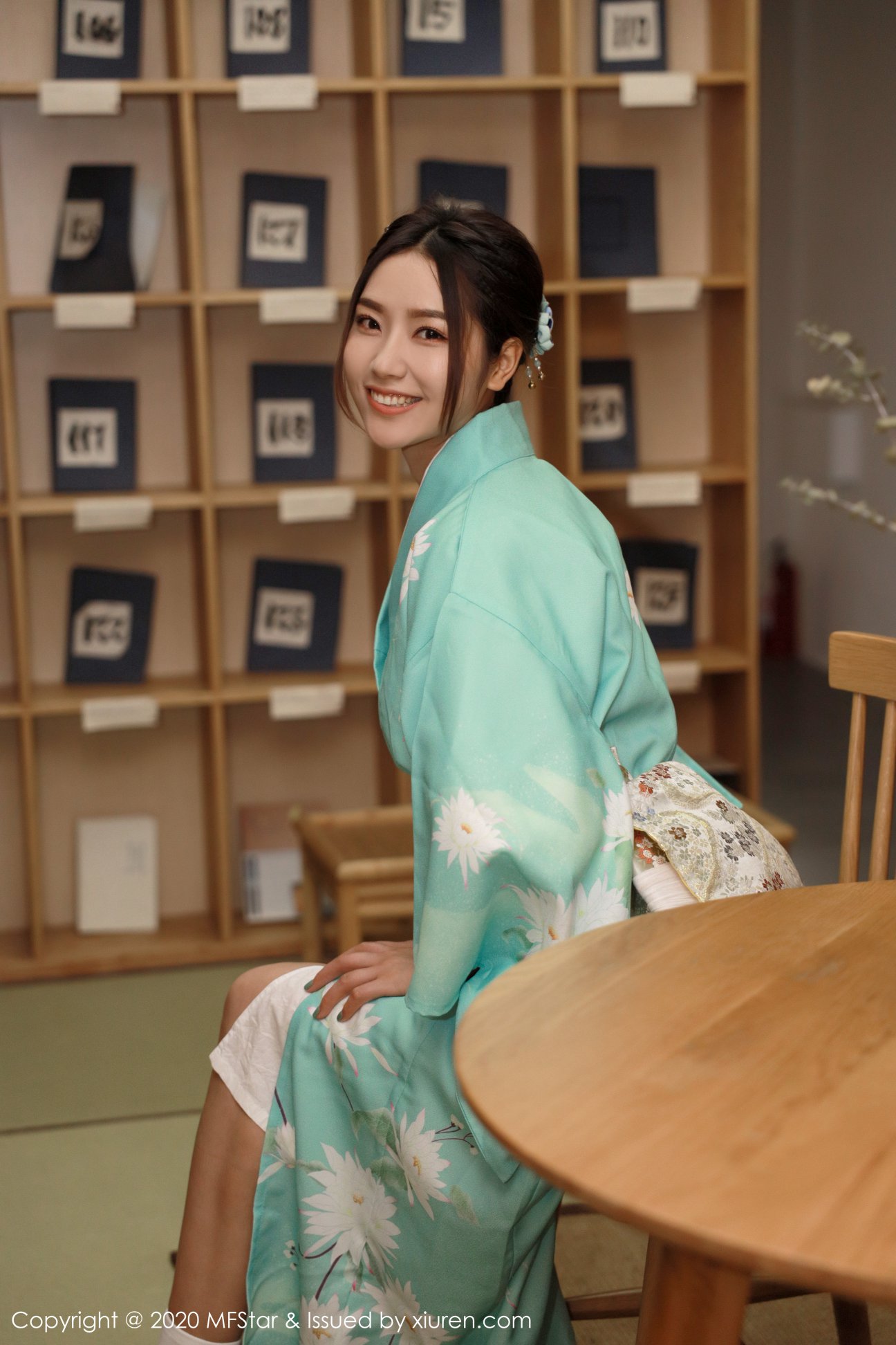 [MFStar模范学院] 2020.05.19 VOL.332 方子萱 [71P-240MB]