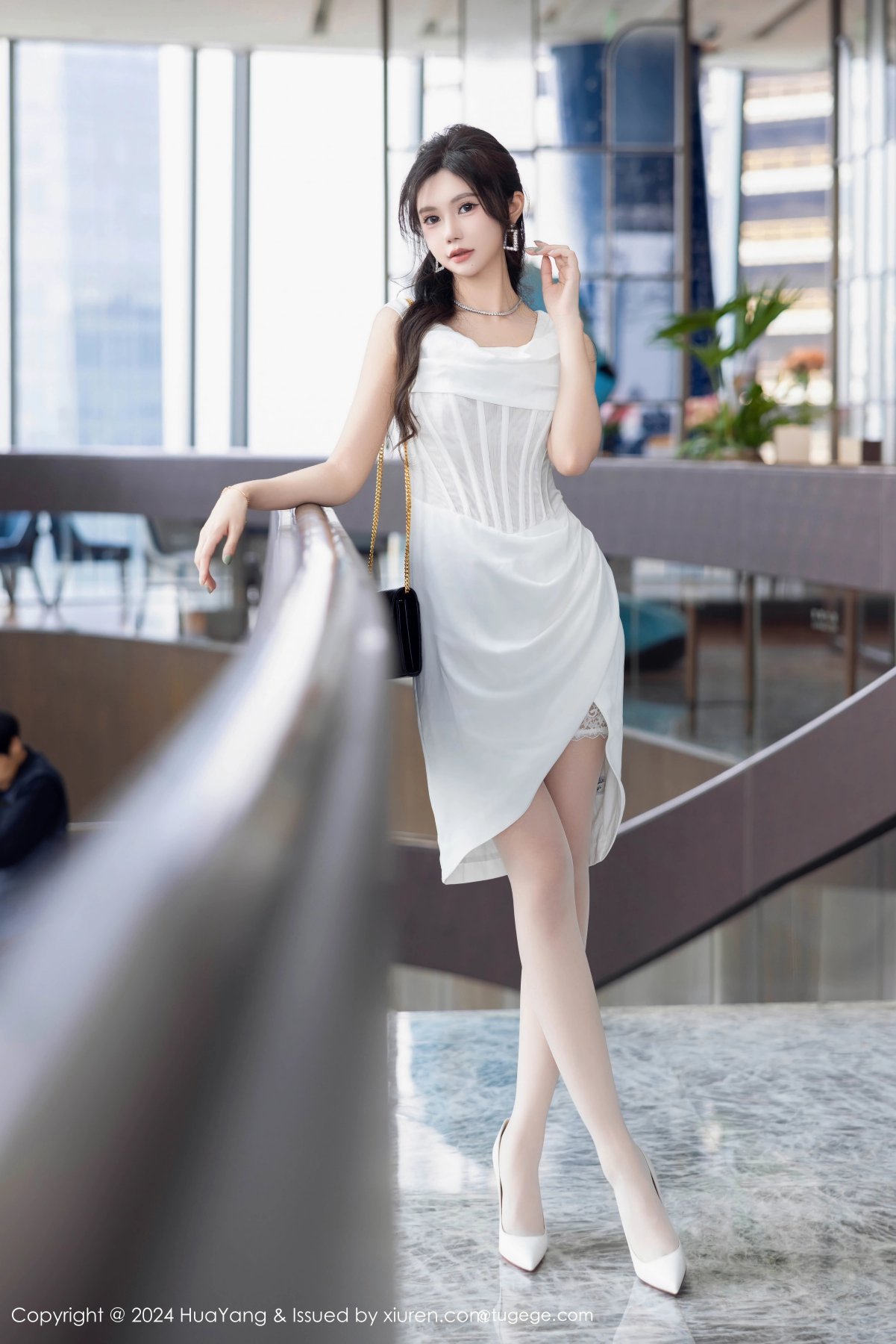 [HuaYang花漾] 2024.10.12 VOL.612 绮里嘉ula [86P-853MB]