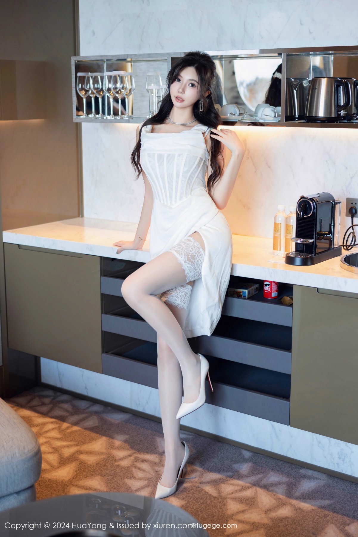 [HuaYang花漾] 2024.10.12 VOL.612 绮里嘉ula [86P-853MB]