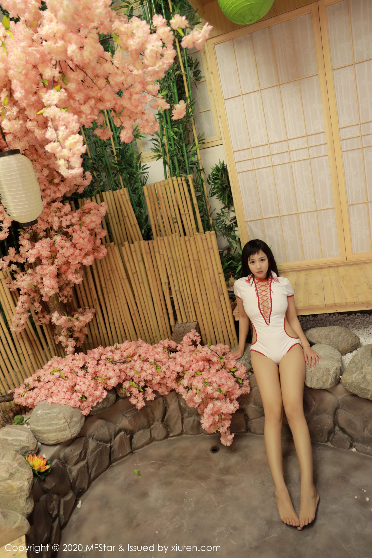 [MFStar模范学院] 2020.03.27 VOL.297 徐微微mia [56P-164MB]