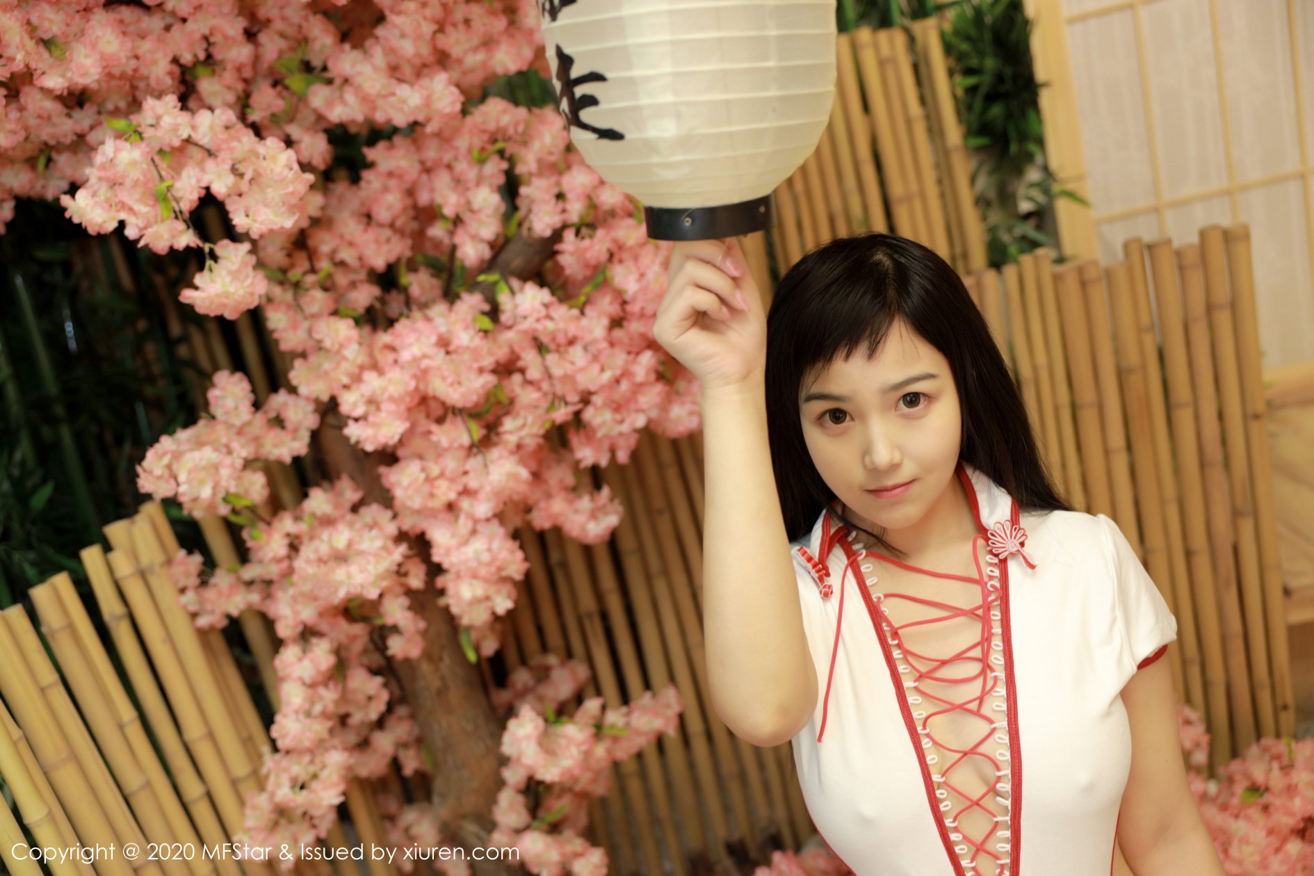 [MFStar模范学院] 2020.03.27 VOL.297 徐微微mia [56P-164MB]