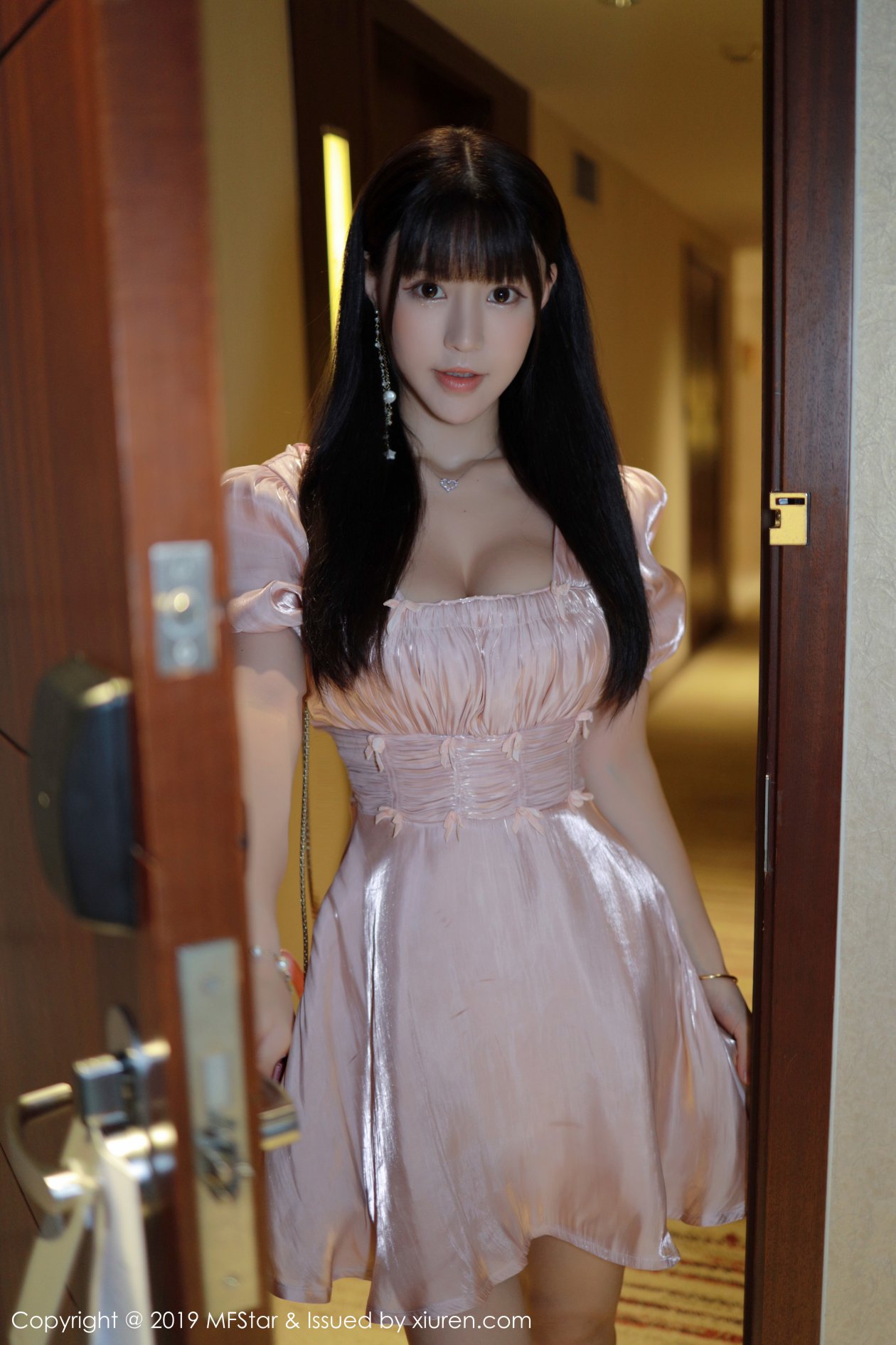 [MFStar模范学院] 2019.09.30 VOL.217 Flower朱可儿 [90P-233MB]