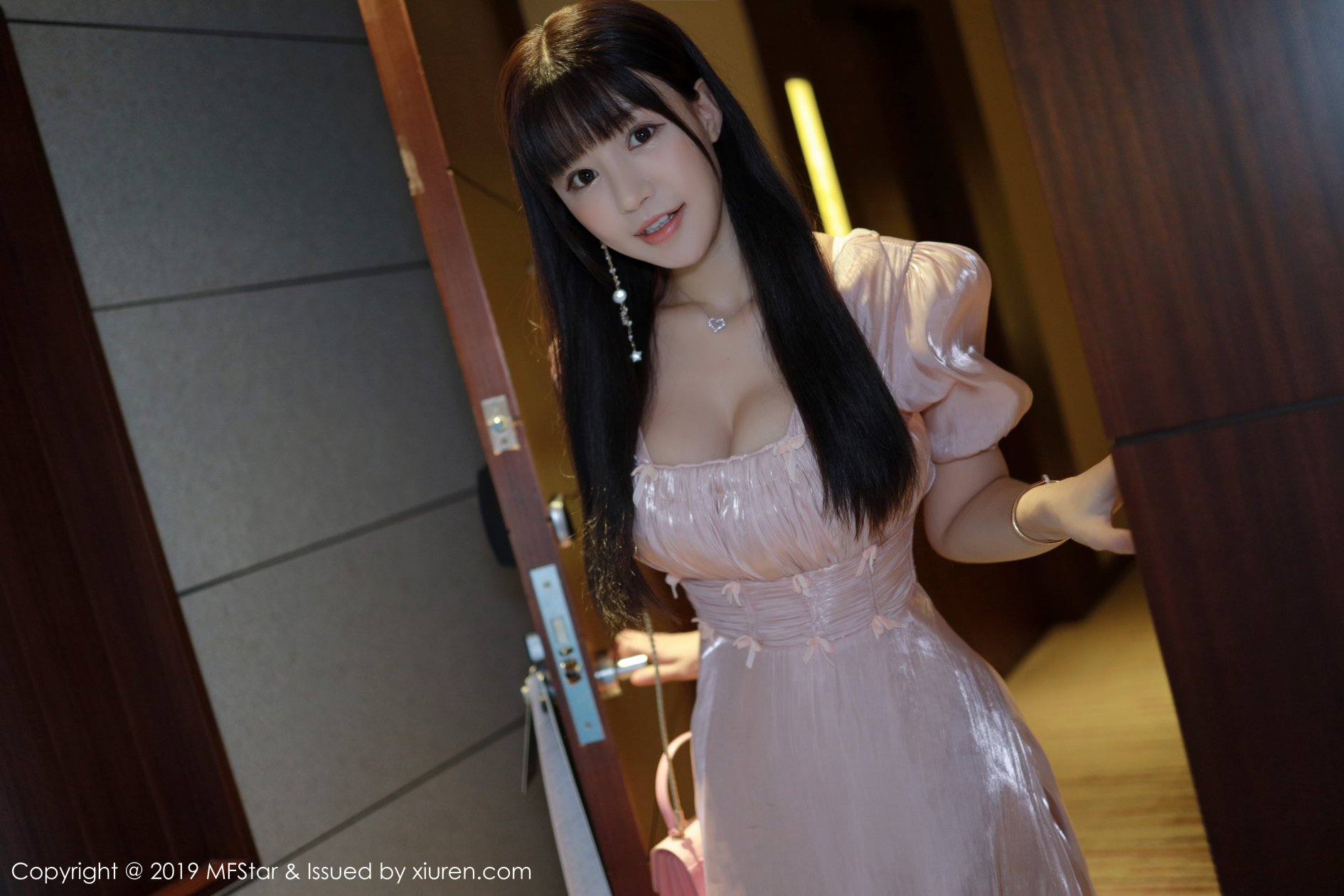 [MFStar模范学院] 2019.09.30 VOL.217 Flower朱可儿 [90P-233MB]