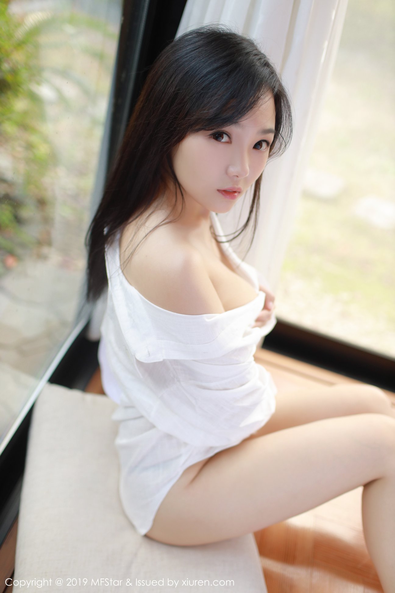 [MFStar模范学院] 2019.04.25 VOL.187 徐微微mia [40P-232MB]