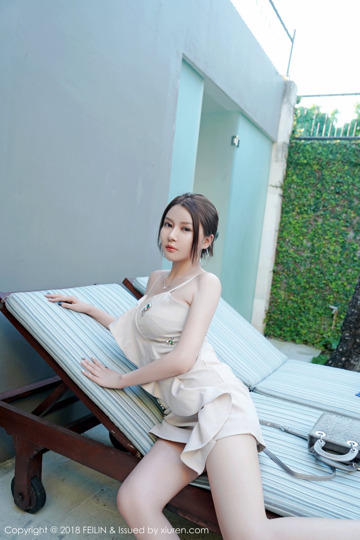[FEILIN嗲囡囡] 2018.06.19 VOL.145 廿十 [41P-173MB]