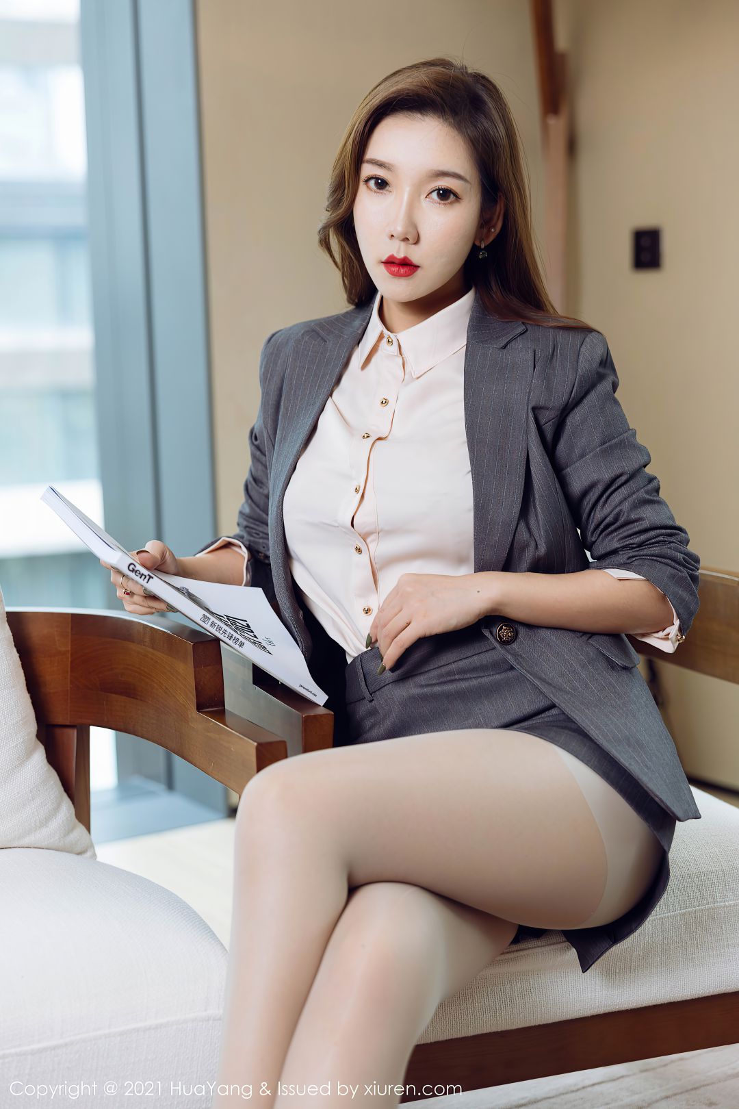 [HuaYang花漾] 2021.11.29 VOL.470 艾静香 [49P-491MB]
