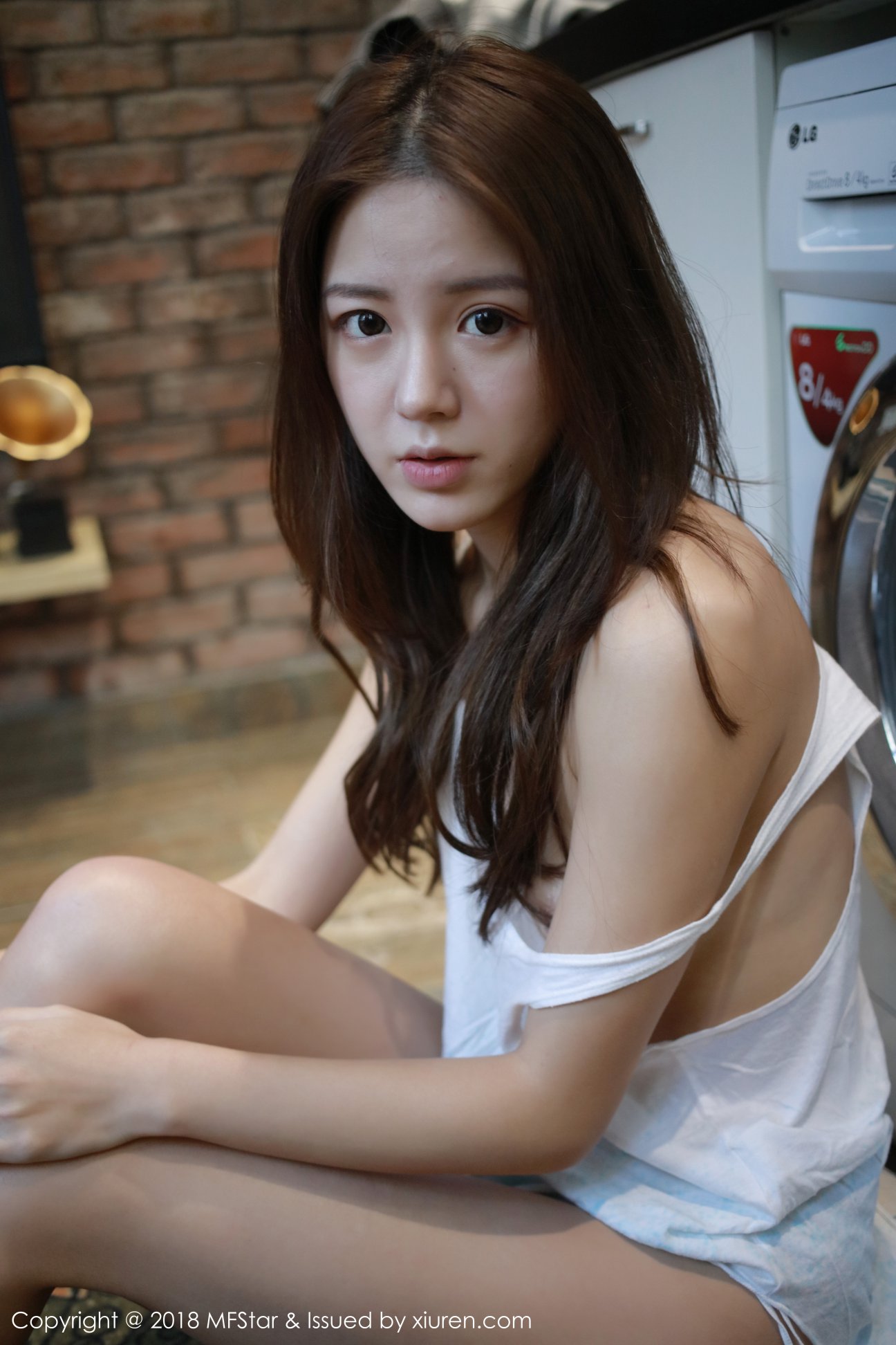 [MFStar模范学院] 2018.06.14 VOL.126 卤蛋luna [72P-410MB]