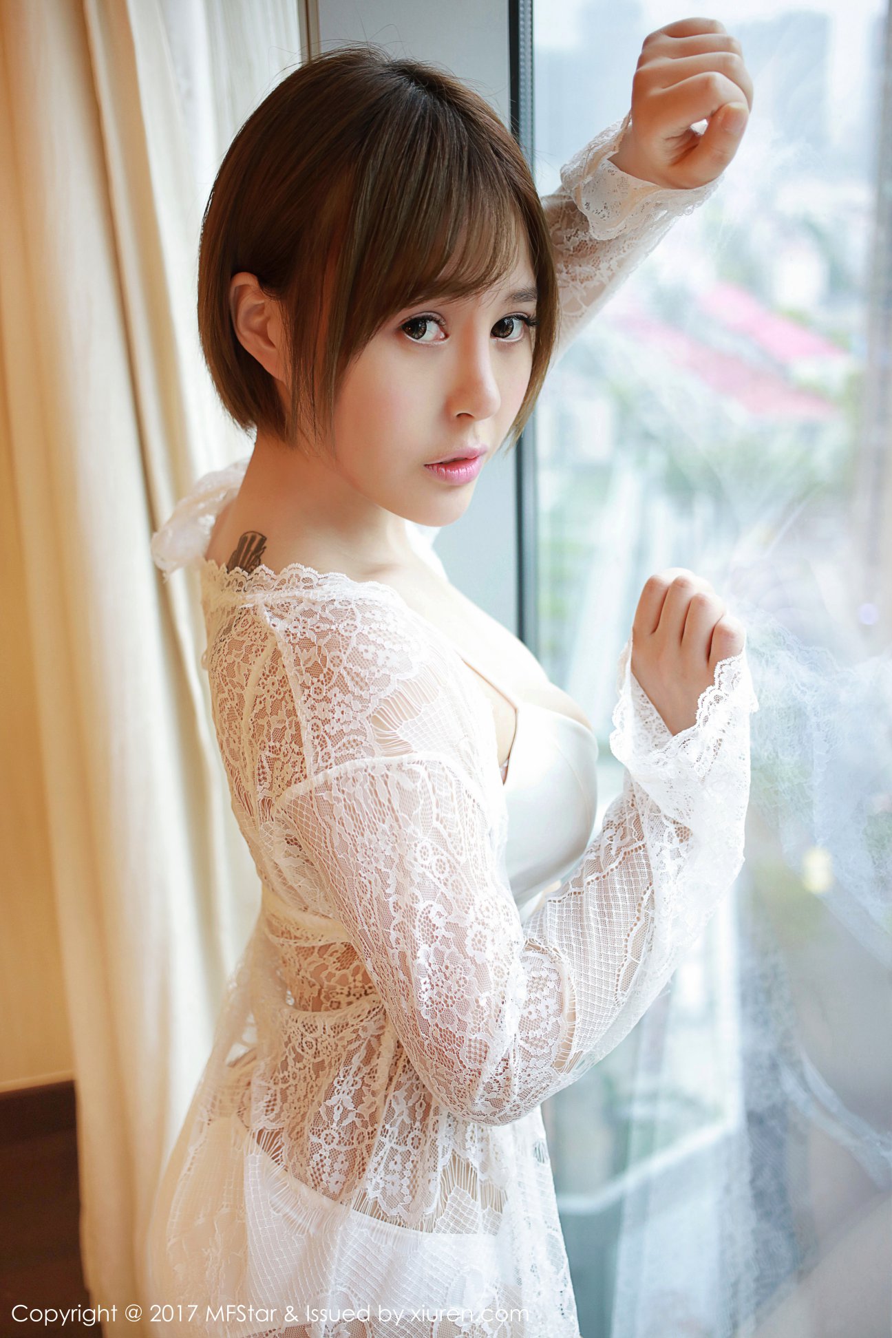 [MFStar模范学院] 2017.06.26 Vol.099 Evelyn艾莉 [41P-195MB]