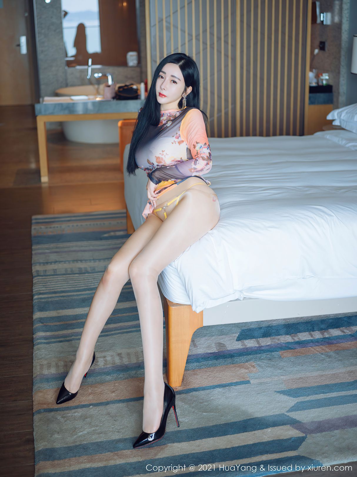 [HuaYang花漾] 2021.07.13 VOL.427 允爾 [51P-586MB]