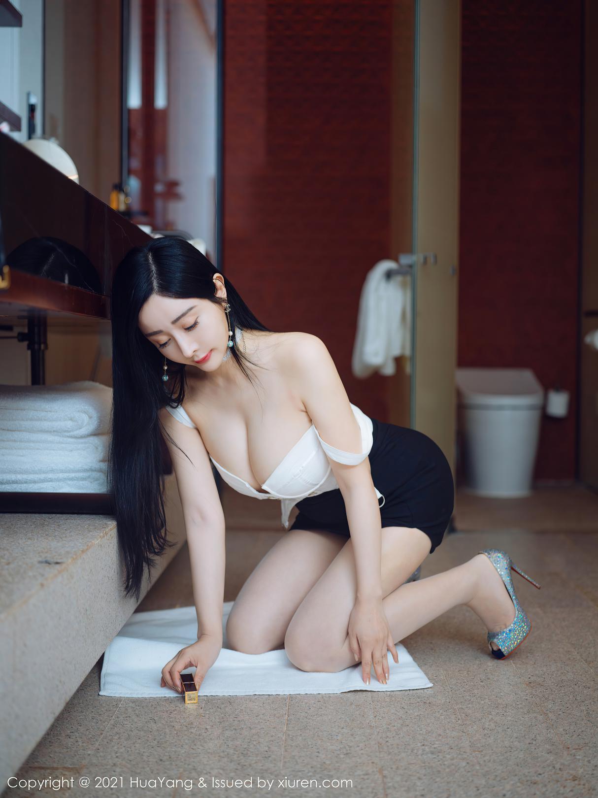 [HuaYang花漾] 2021.03.30 VOL.381 允爾 [46P-518MB]