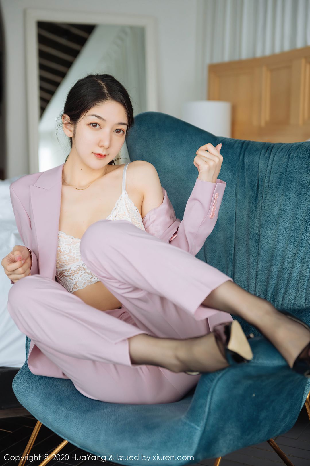 [HuaYang花漾] 2020.07.15 VOL.255 Angela小热巴 [61P-729MB]