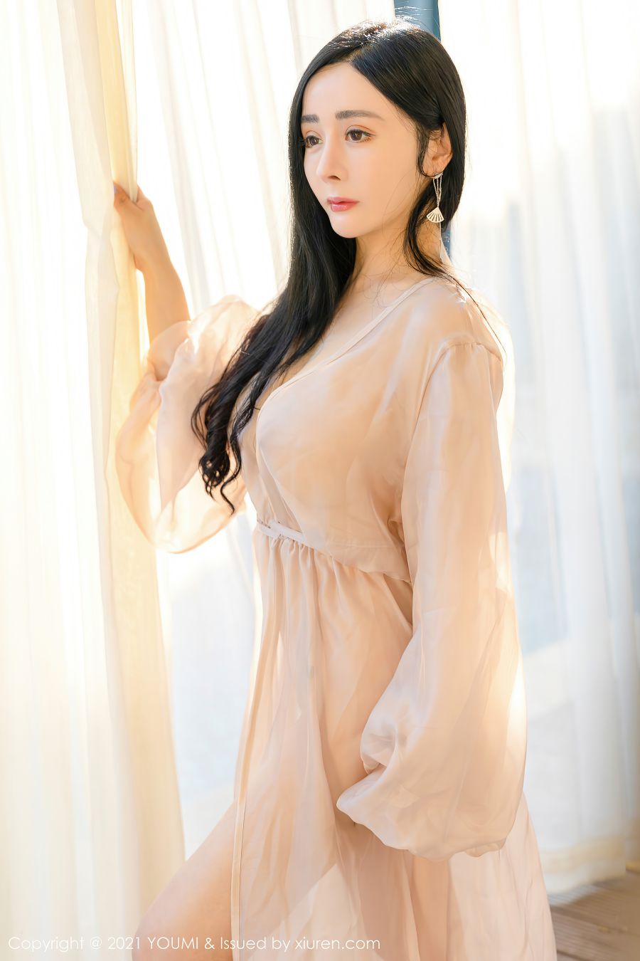 [YOUMI尤蜜荟] 2021.04.19 VOL.631 允爾 [76P-681MB]
