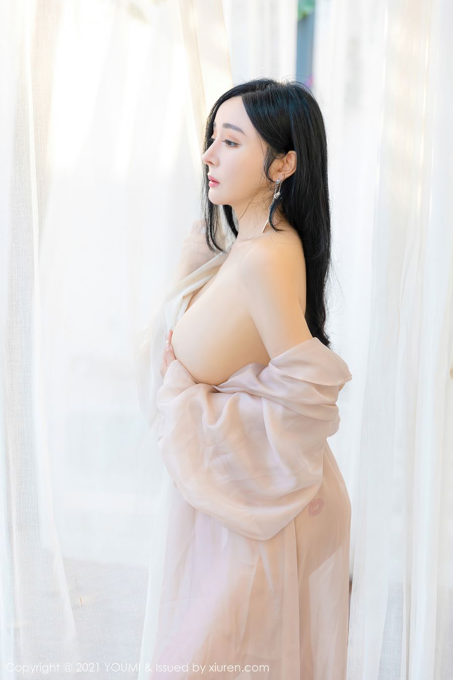 [YOUMI尤蜜荟] 2021.04.19 VOL.631 允爾 [76P-681MB]
