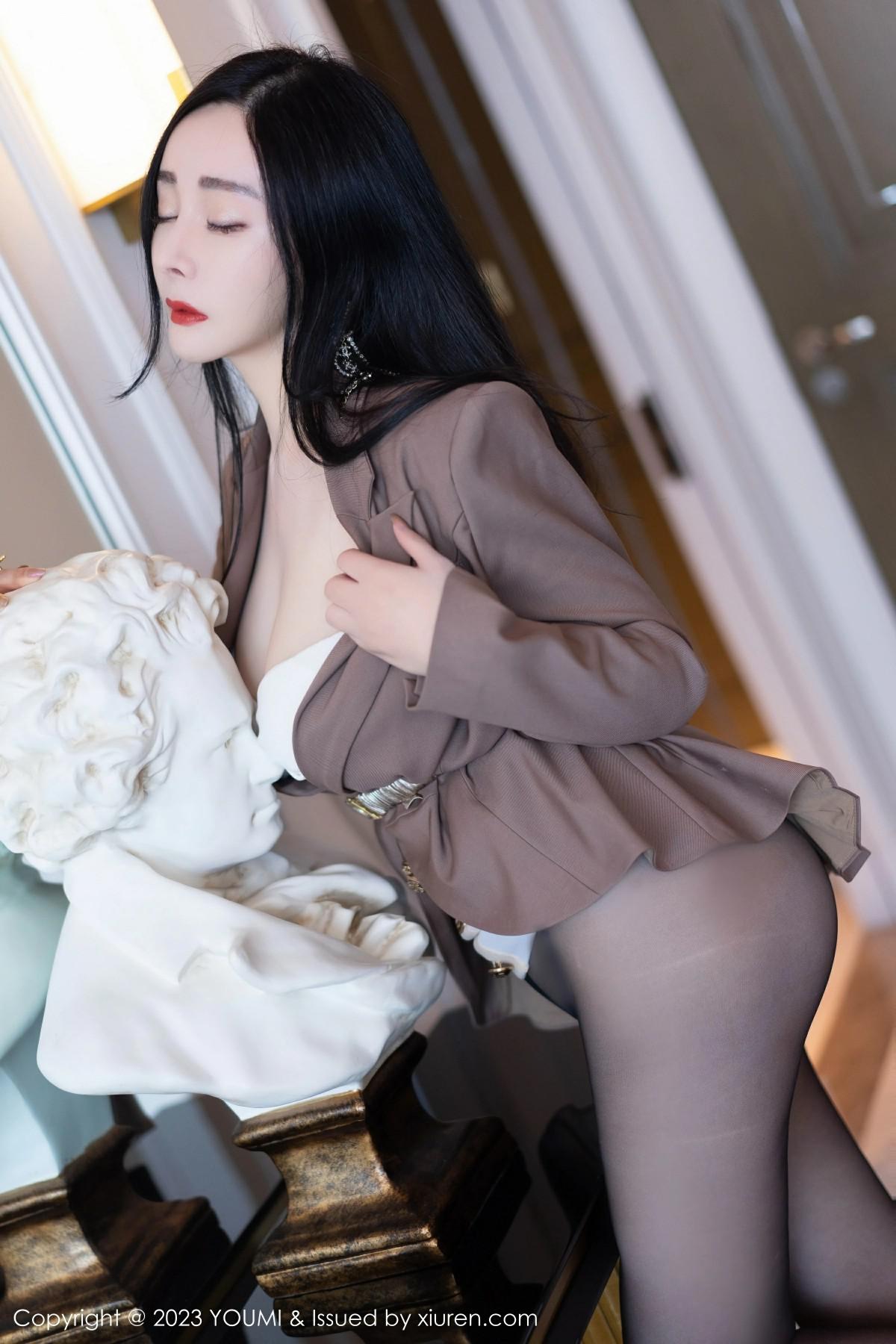 [YouMi尤蜜荟] 2023.06.12 VOL.950 允爾 [73P-590MB]