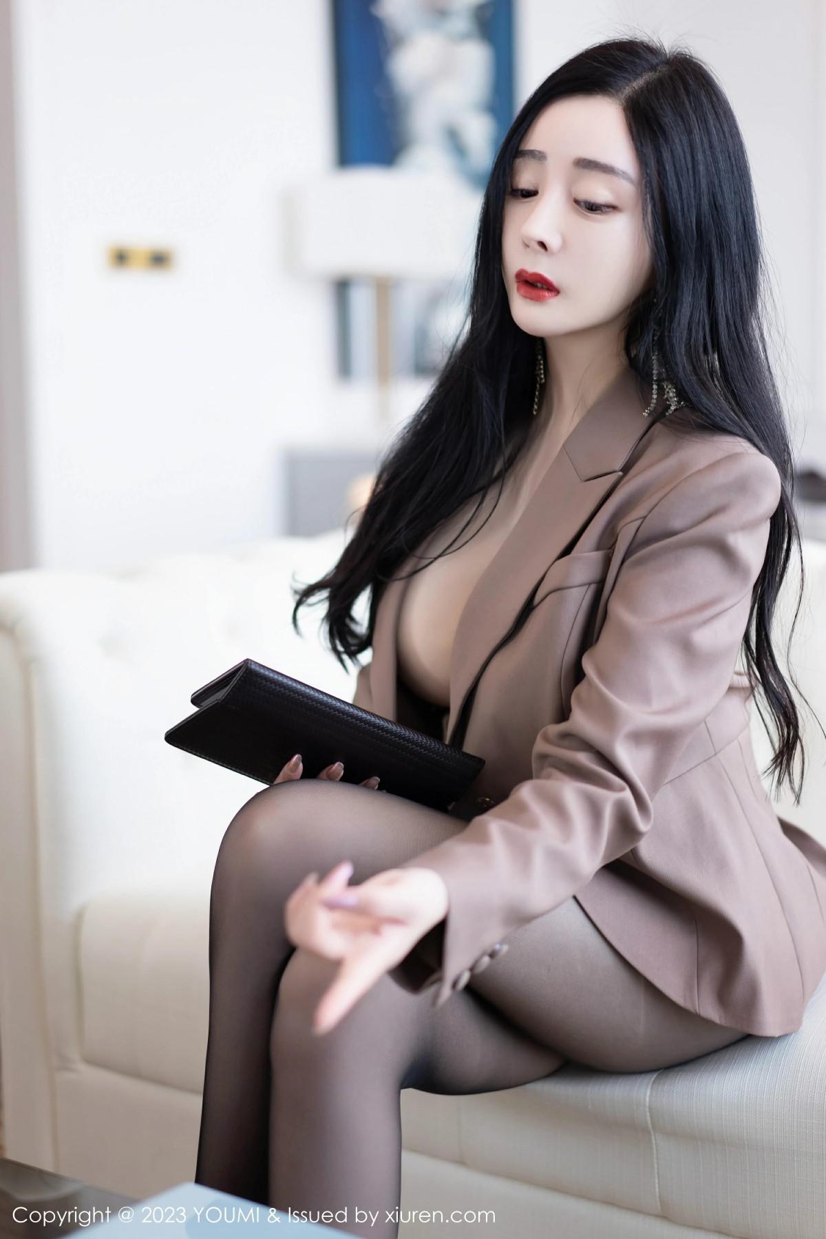[YouMi尤蜜荟] 2023.06.12 VOL.950 允爾 [73P-590MB]
